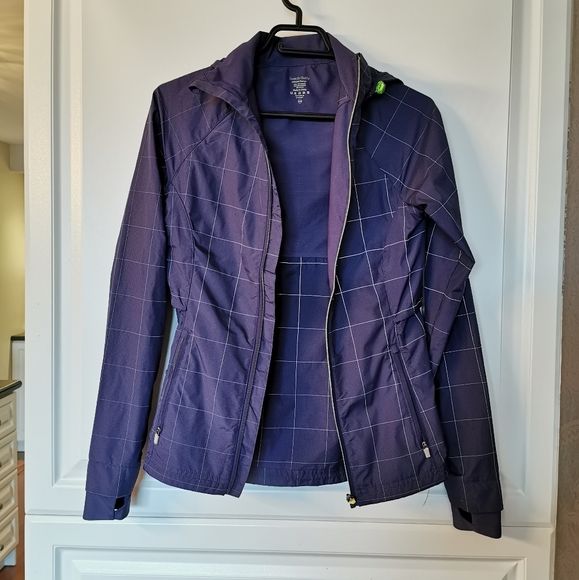 Sweaty Betty running jacket - Picture 7 of 10